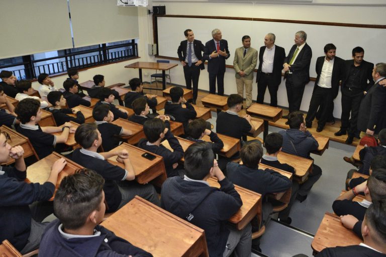Sala x Sala completa nueve aulas mejoradas en el Instituto Nacional